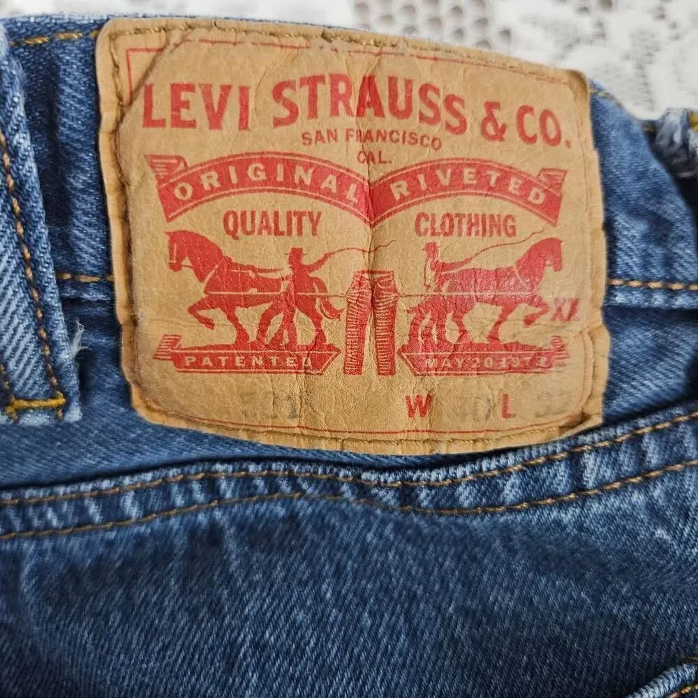 Levis excellent pre